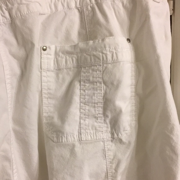 26W Avenue 26W Baggy Cotton Capri Pant with Comfort Waist - Nantucket Coastal. - Picture 7 of 15